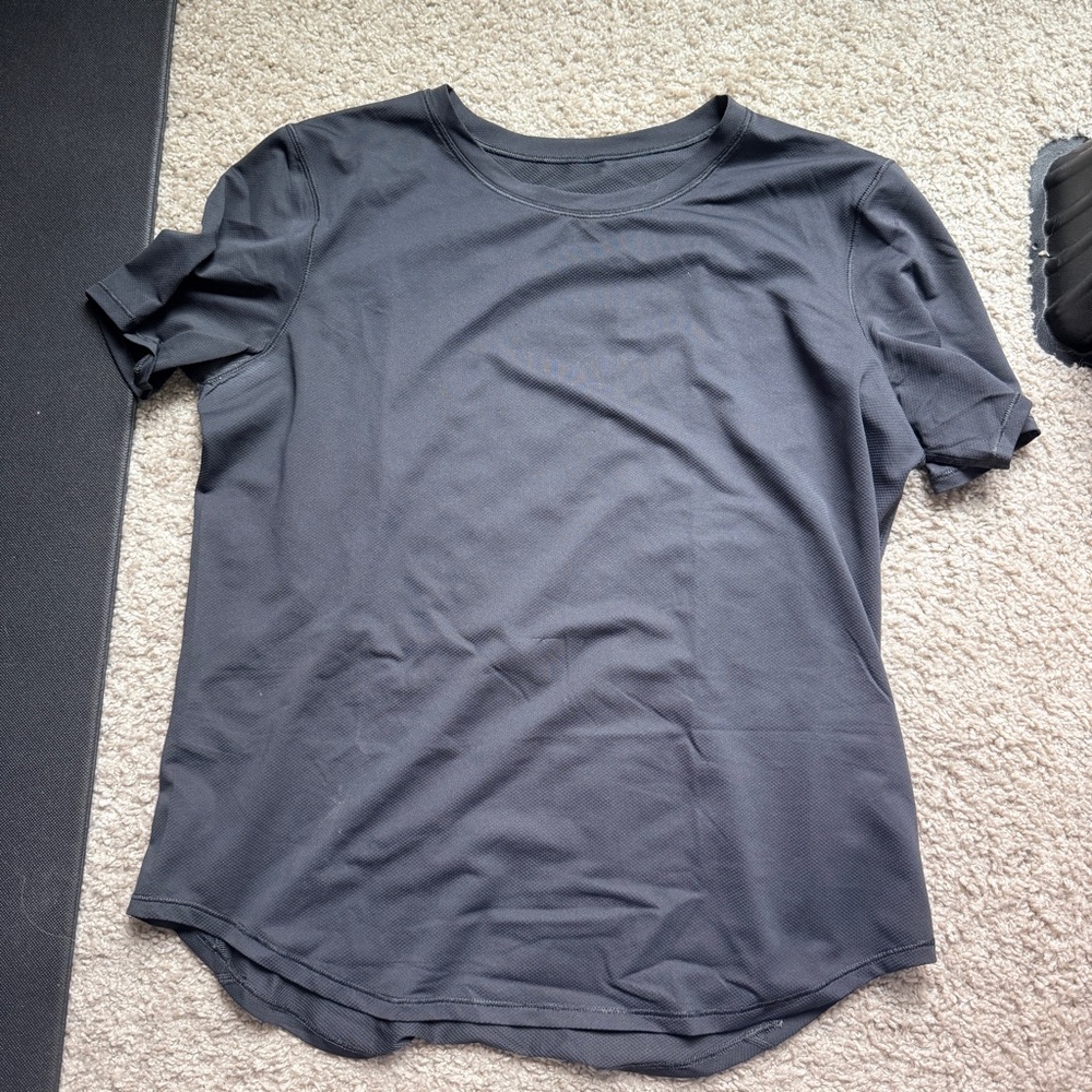 Bundle of 2 lululemon HIGH NECK RUNNING AND TRAINING T-SHIRT